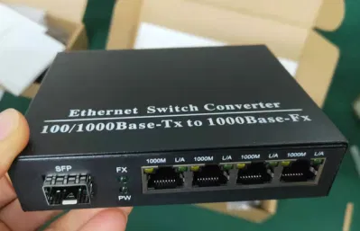 10/100/1000base SFP - 4 UTP/RJ45 이더넷 미디어 컨버터